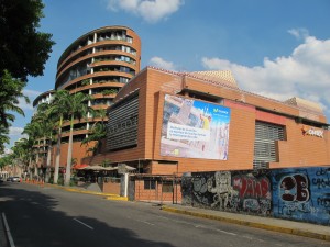 Centro Comercial San Ignacio - Foto Suray Erb Centurión